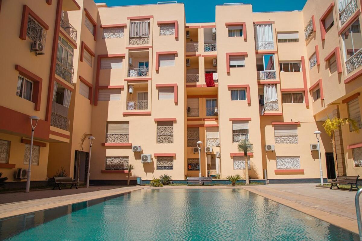 Luxury , Pool, Gym, Parking