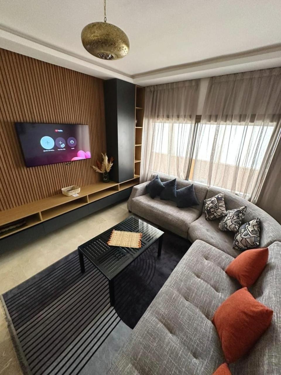 Appartement Elegant Avec Piscine Au Coeur De Marrakech