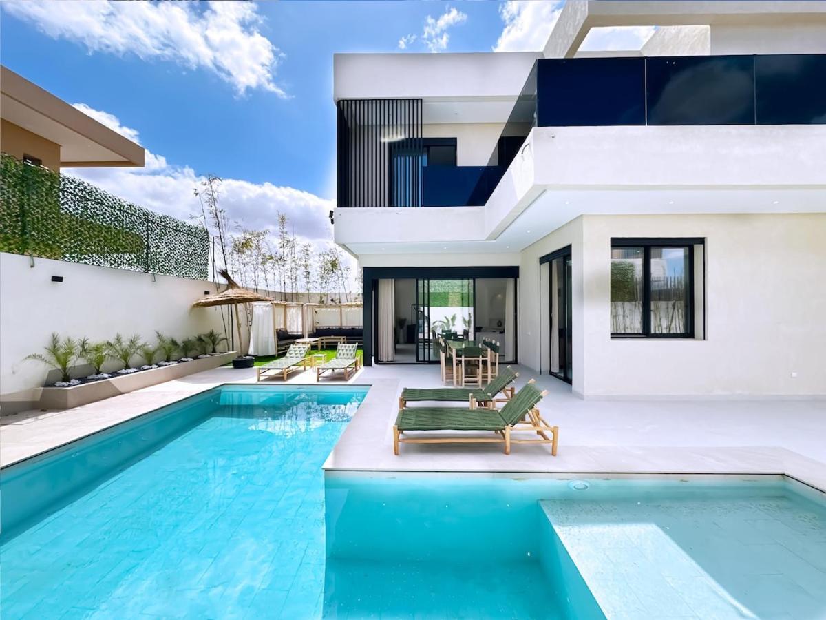 Kais Luxe, Serenity And Security With Pool Villa *