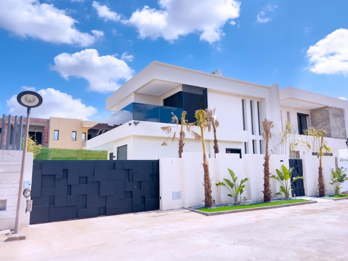 Villa Kais Luxe, Serenity And Security With Pool *