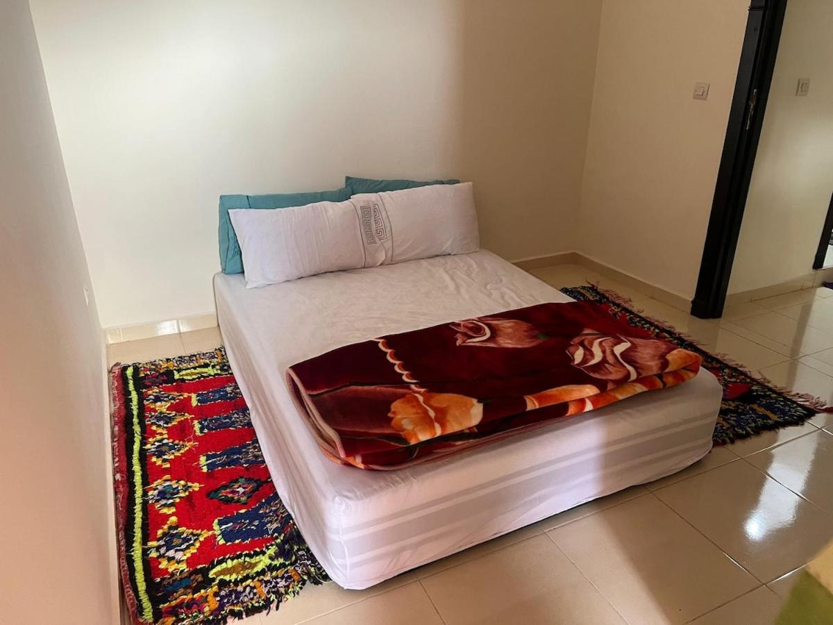 Modern Apartment Near Airport *