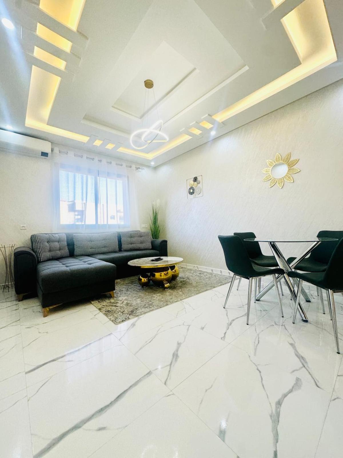 Marrakech Modern Apartment, 2 Bedrooms, Wi-fi * Marrakesh