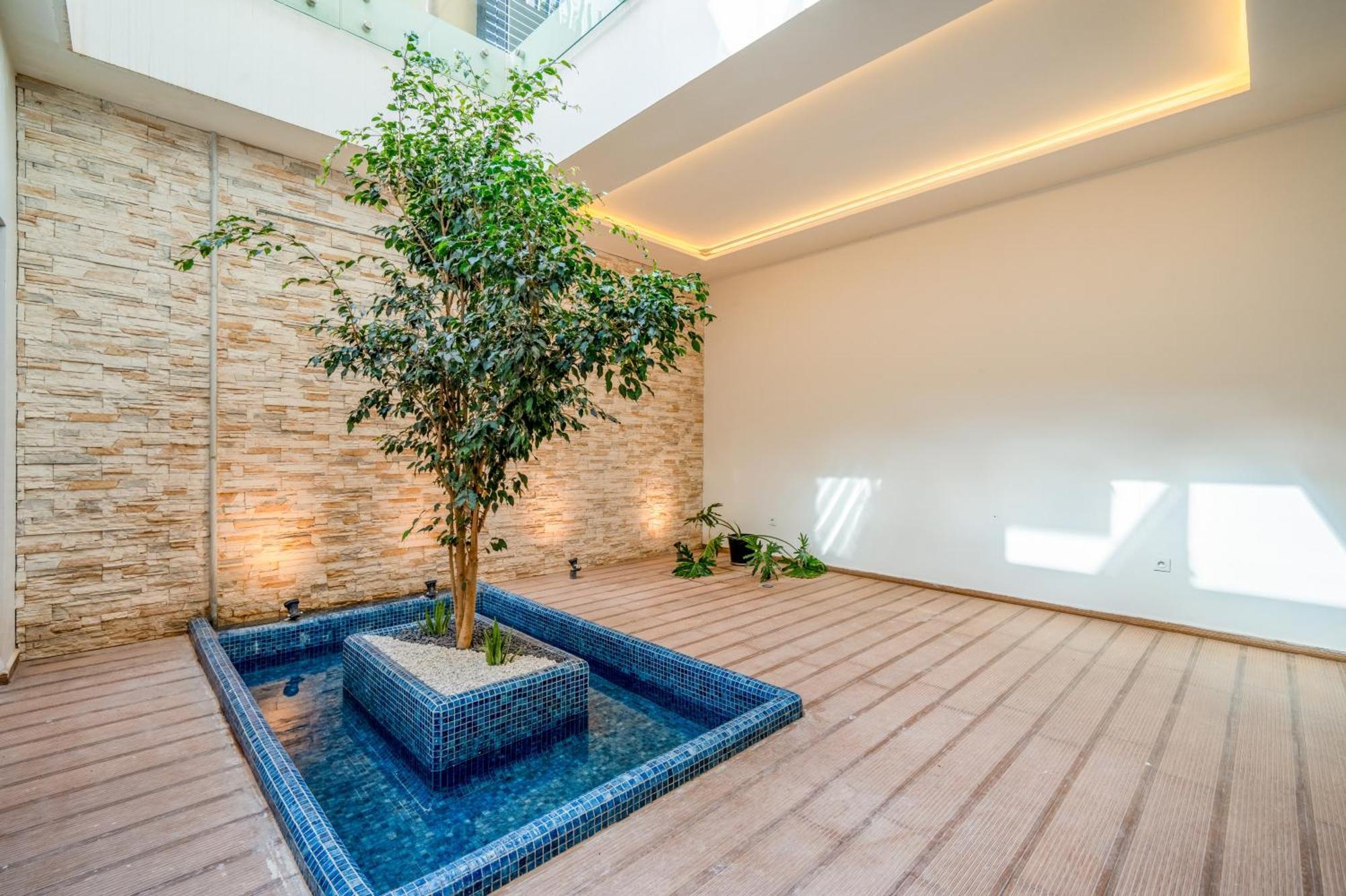 Cancun Luxury Spa-cinema & Jacuzzi