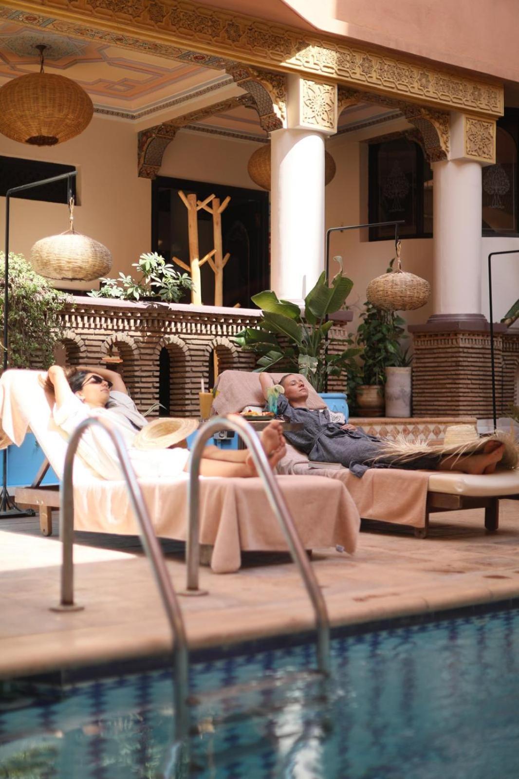 Hotel Amani &