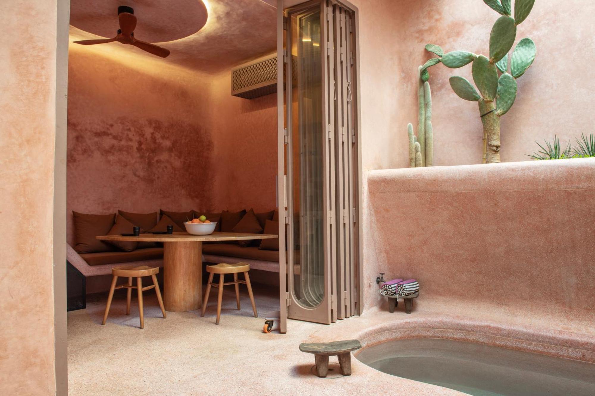 Brummell Medina Riad *