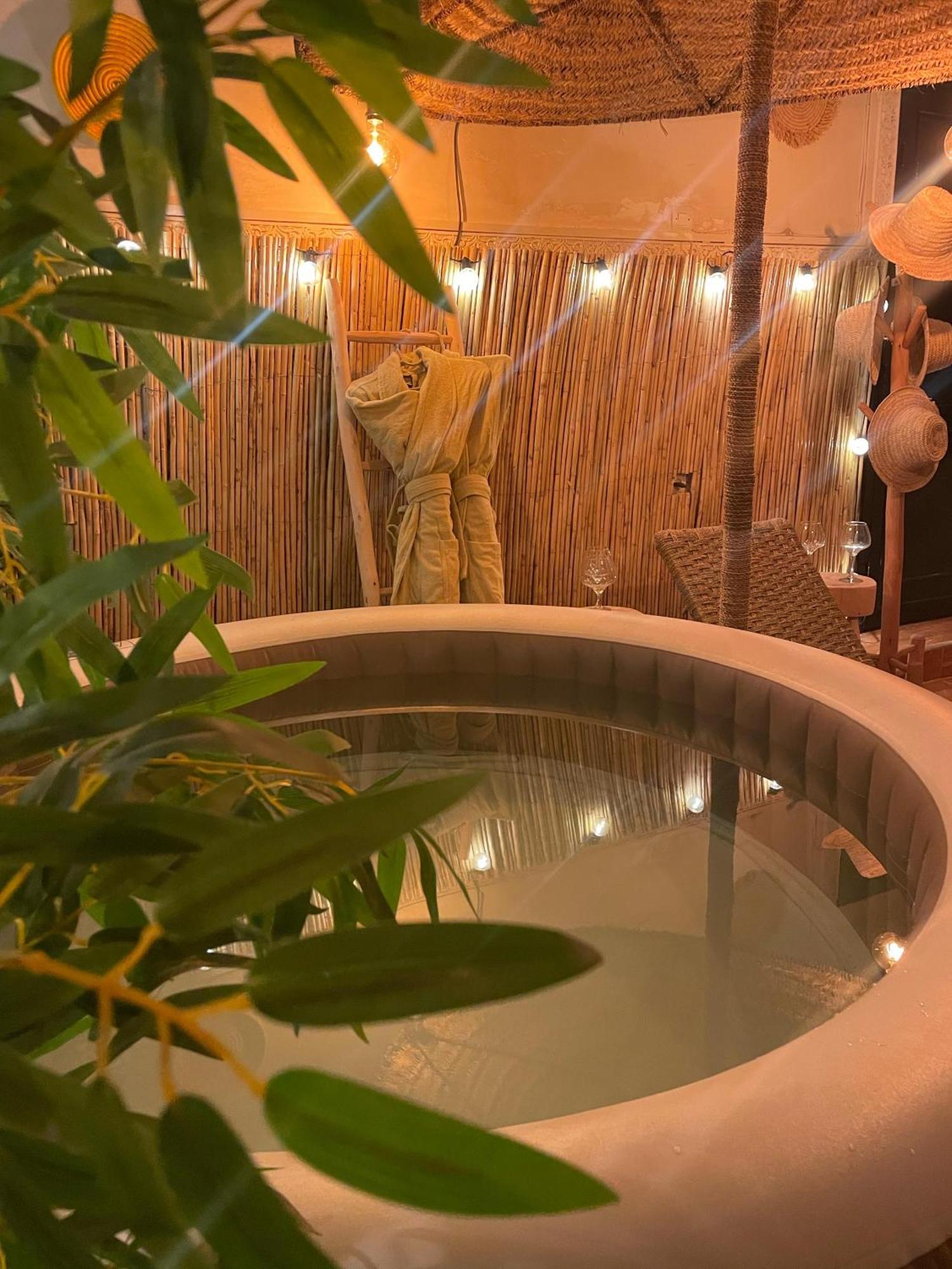 Riad Msholidays - Privatisé Jusqu'à 8 Personnes - Jacuzzi Marrakesh