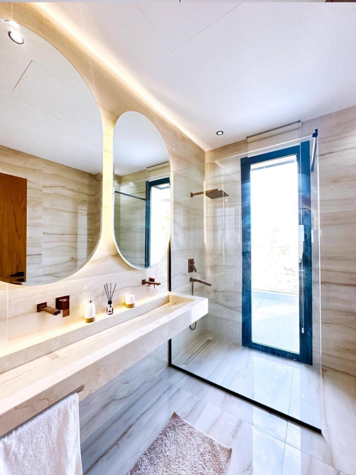 Villa Modern Assia