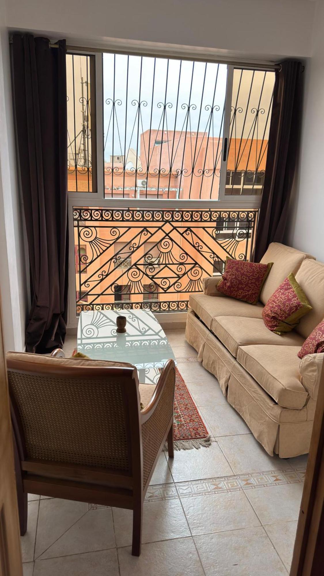 في قلب جليز Apartment *