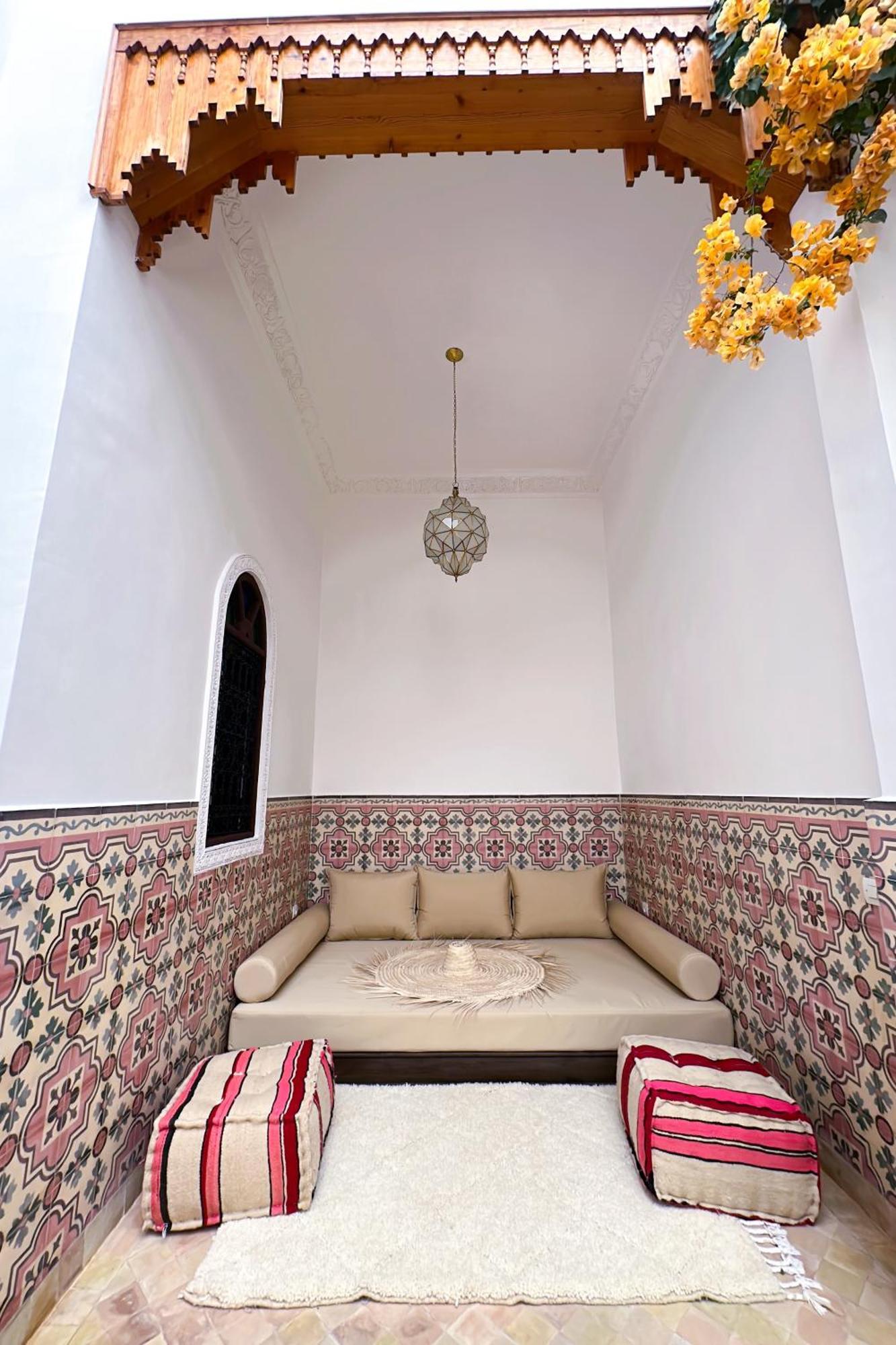 Vakantiehuis Riad Solila, Luxury Riad With Pool And Private Suites Marrakesh
