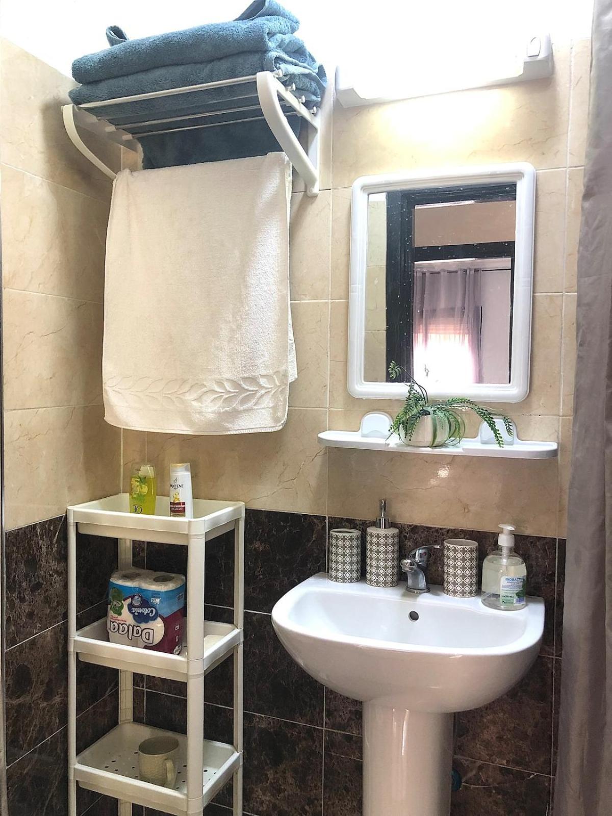 Appartamento Furnished Apartment, At Latifa's *