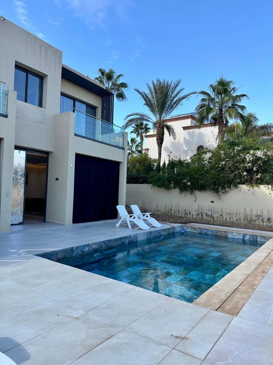 Luxury - Swimming Pool - 10 To 12 Px