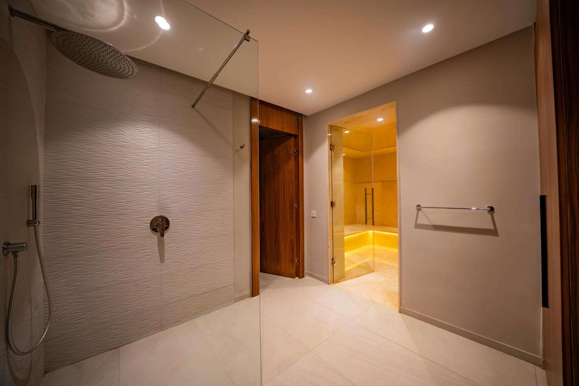 Panda 2 Pool, Jacuzzi & Cinema Villa *