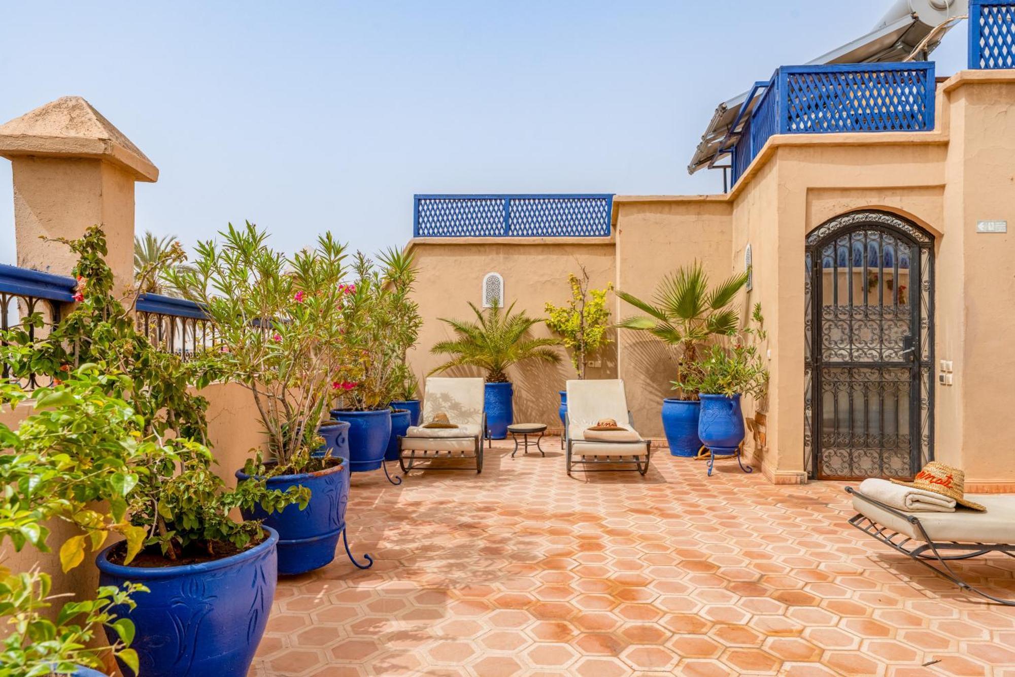 Riad Awinati Location Privatisee ,piscine Chauffee , Beau Rooftop