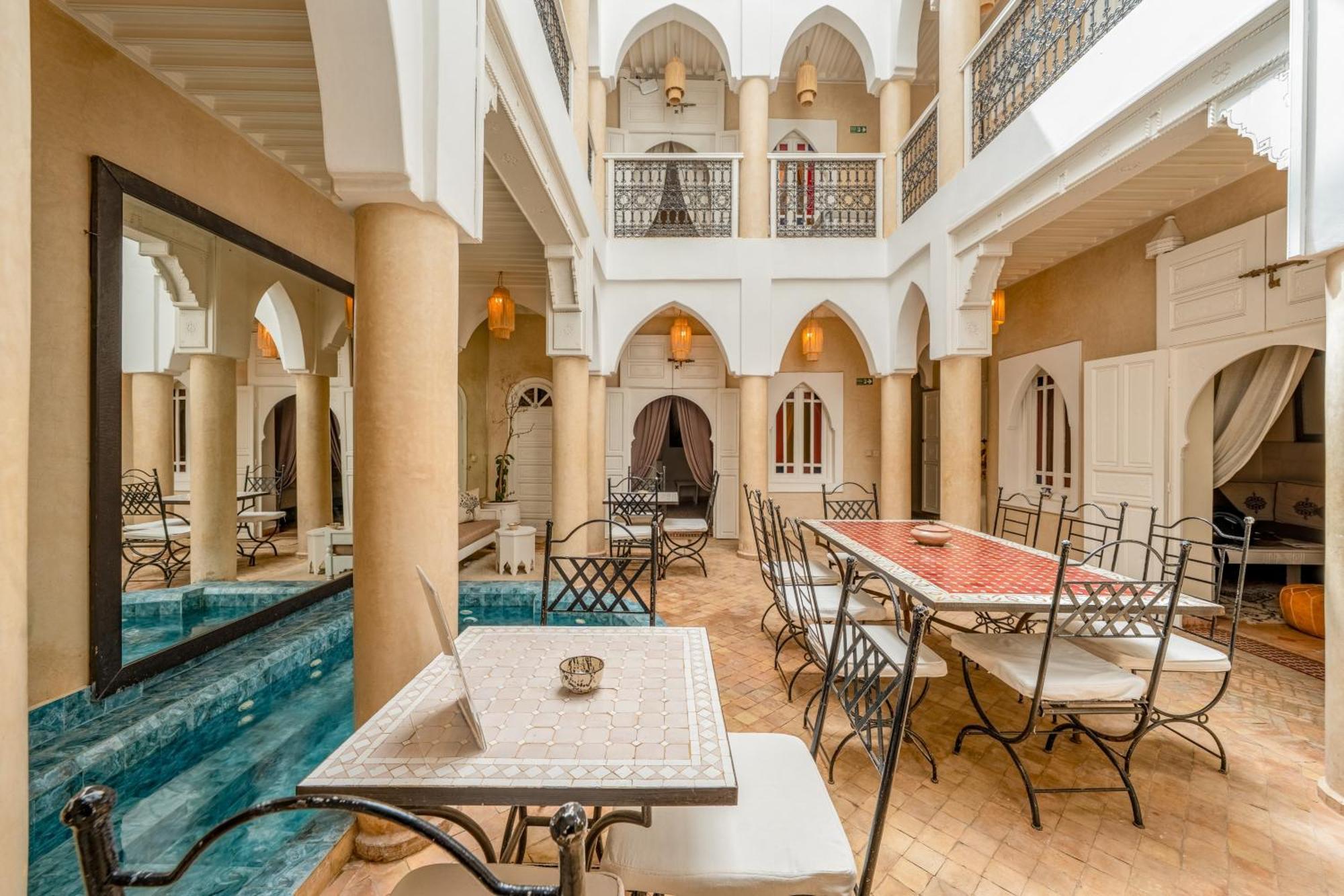 Awinati Location Privatisee ,piscine Chauffee , Beau Rooftop Marrakesh