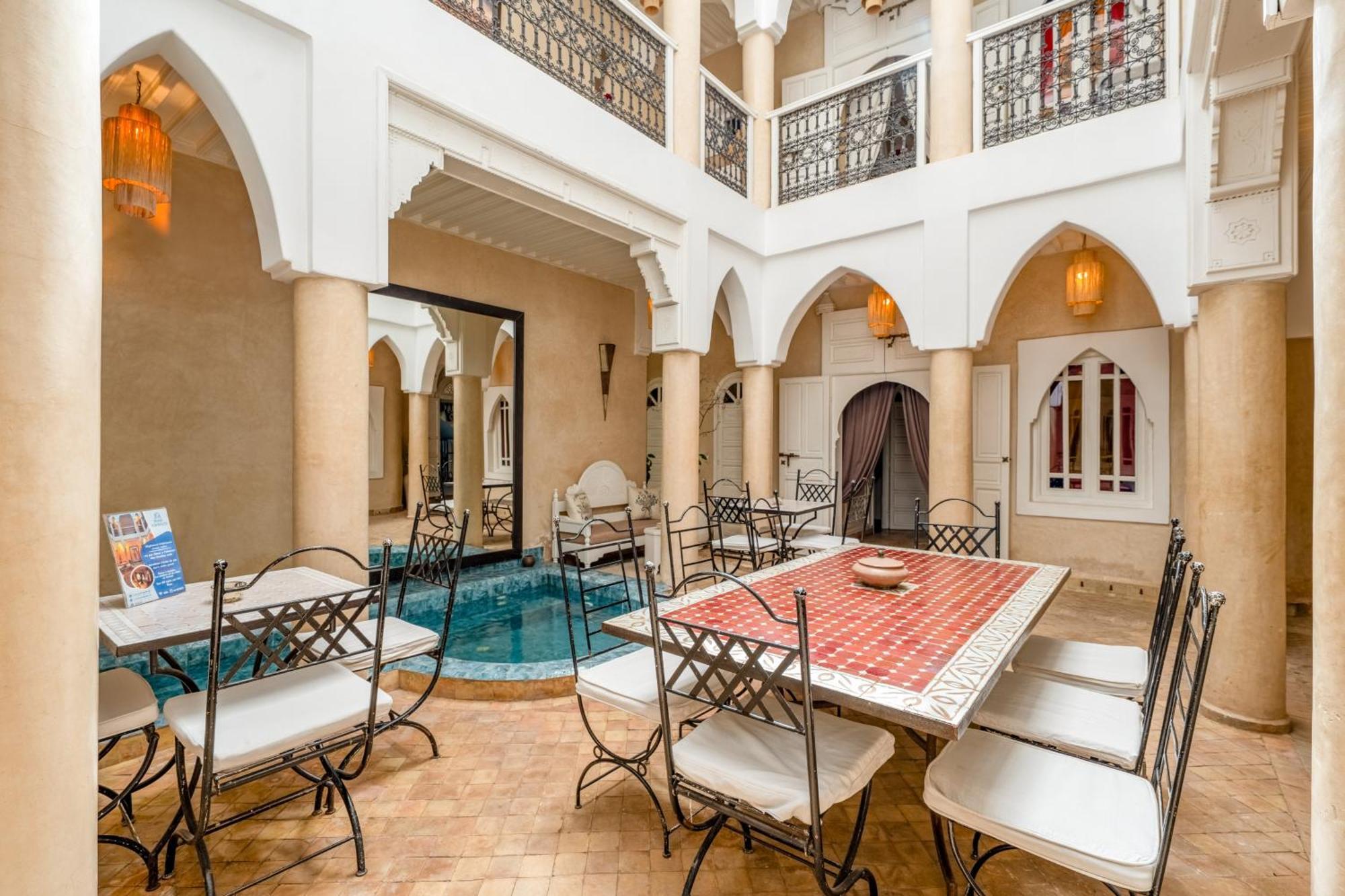 Awinati Location Privatisee ,piscine Chauffee , Beau Rooftop