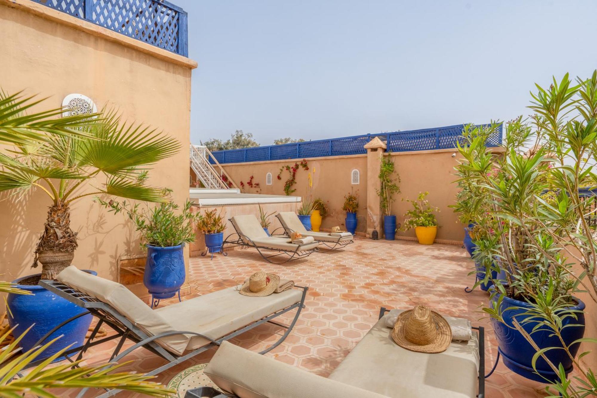 Riad Awinati Location Privatisee ,piscine Chauffee , Beau Rooftop 3*