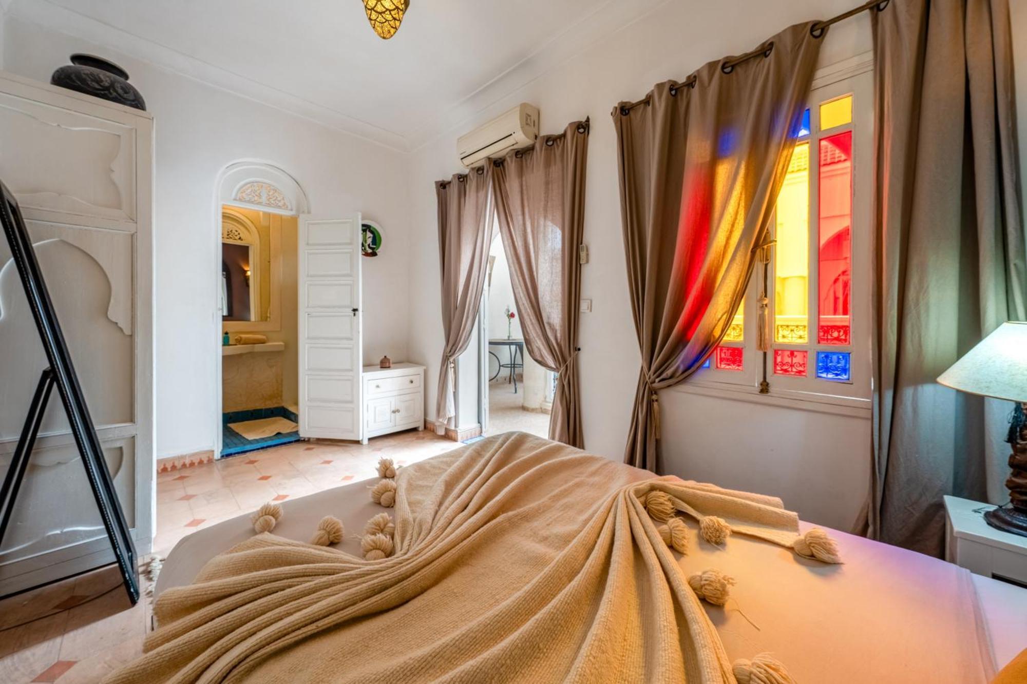 Awinati Location Privatisee ,piscine Chauffee , Beau Rooftop Riad 3*