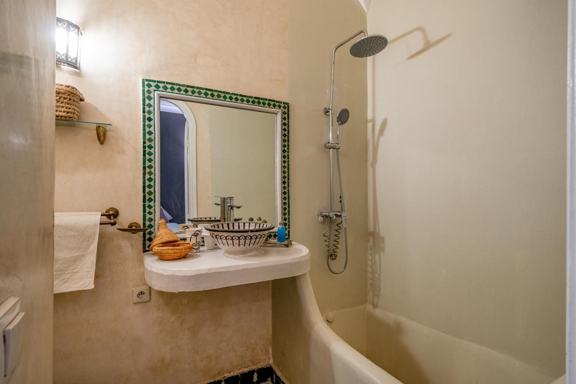 Awinati Location Privatisee ,piscine Chauffee , Beau Rooftop 3*