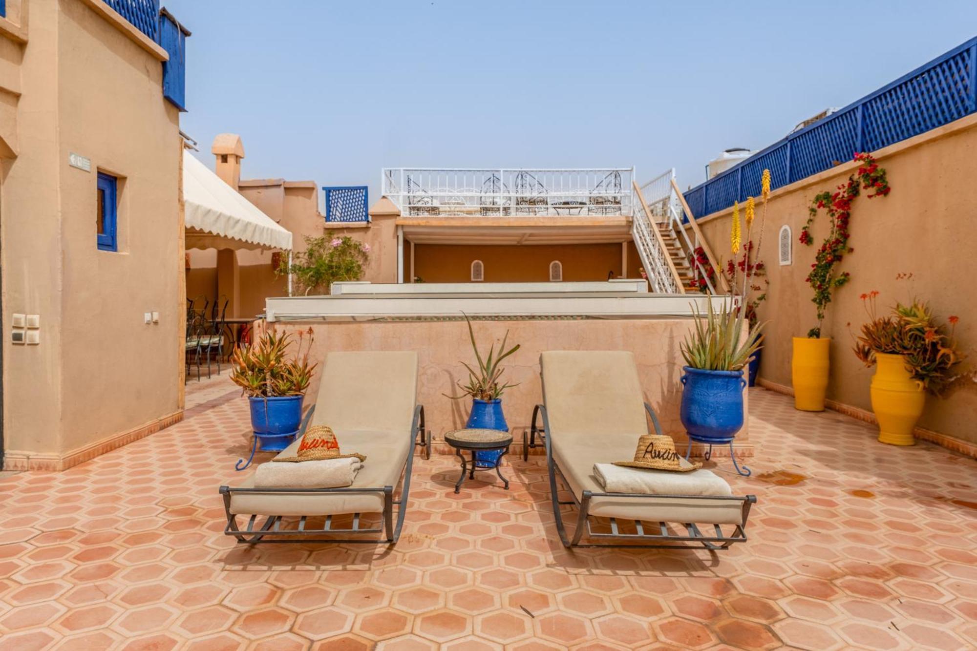 Awinati Location Privatisee ,piscine Chauffee , Beau Rooftop