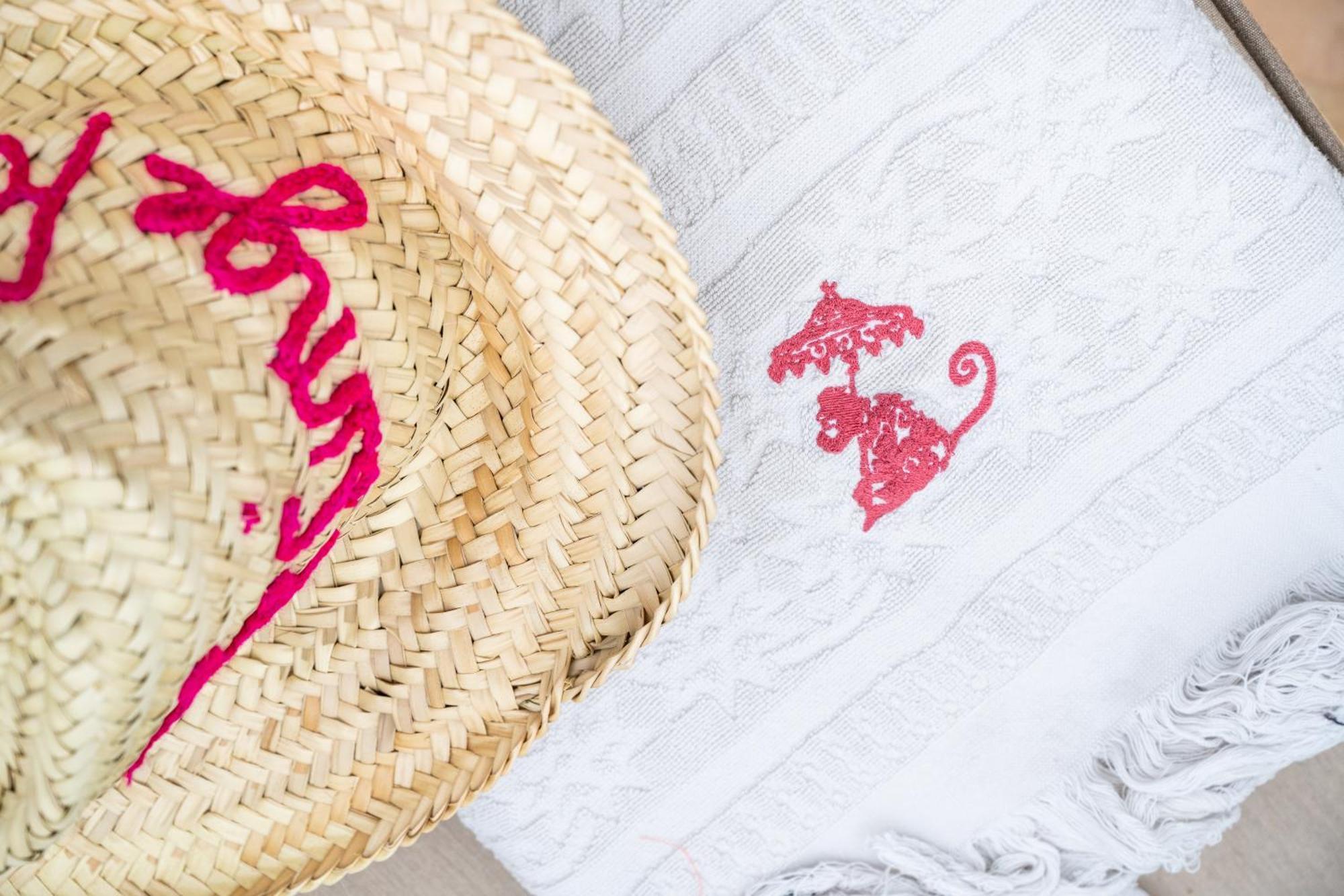 Le Singe Rose Bed & Breakfast