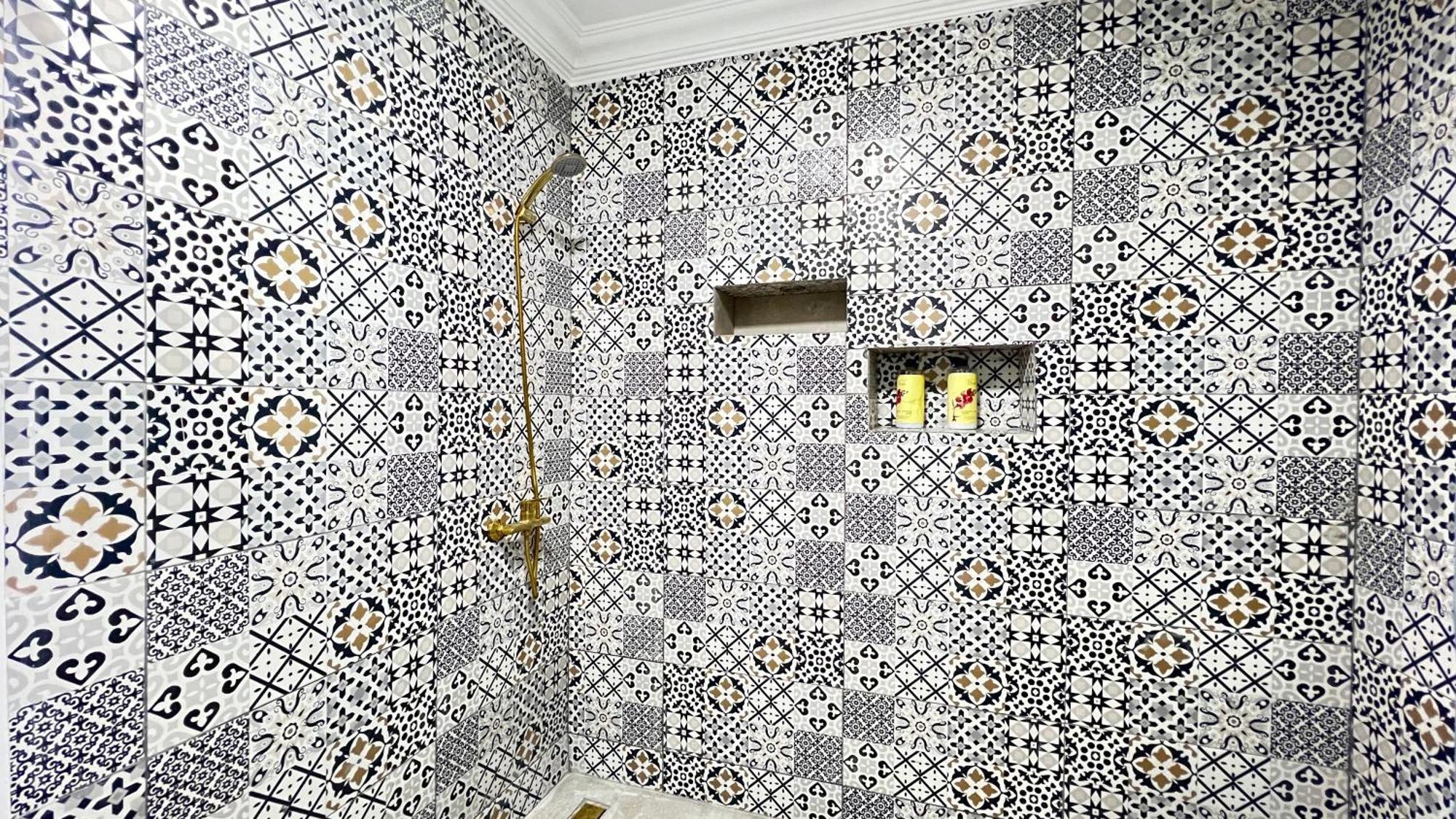 Apartment Magnifique Spacieux Confort Propre Familial 2 Salon Et Salle A Manger A 20mn A Pied De Place Jemaa El Fina 4 Piscines Dans Espace De Golf A 12 Mn En Voitures L Entree Est Gratuit Pour La Clientele Ouvert Entre 10h Et 20h *