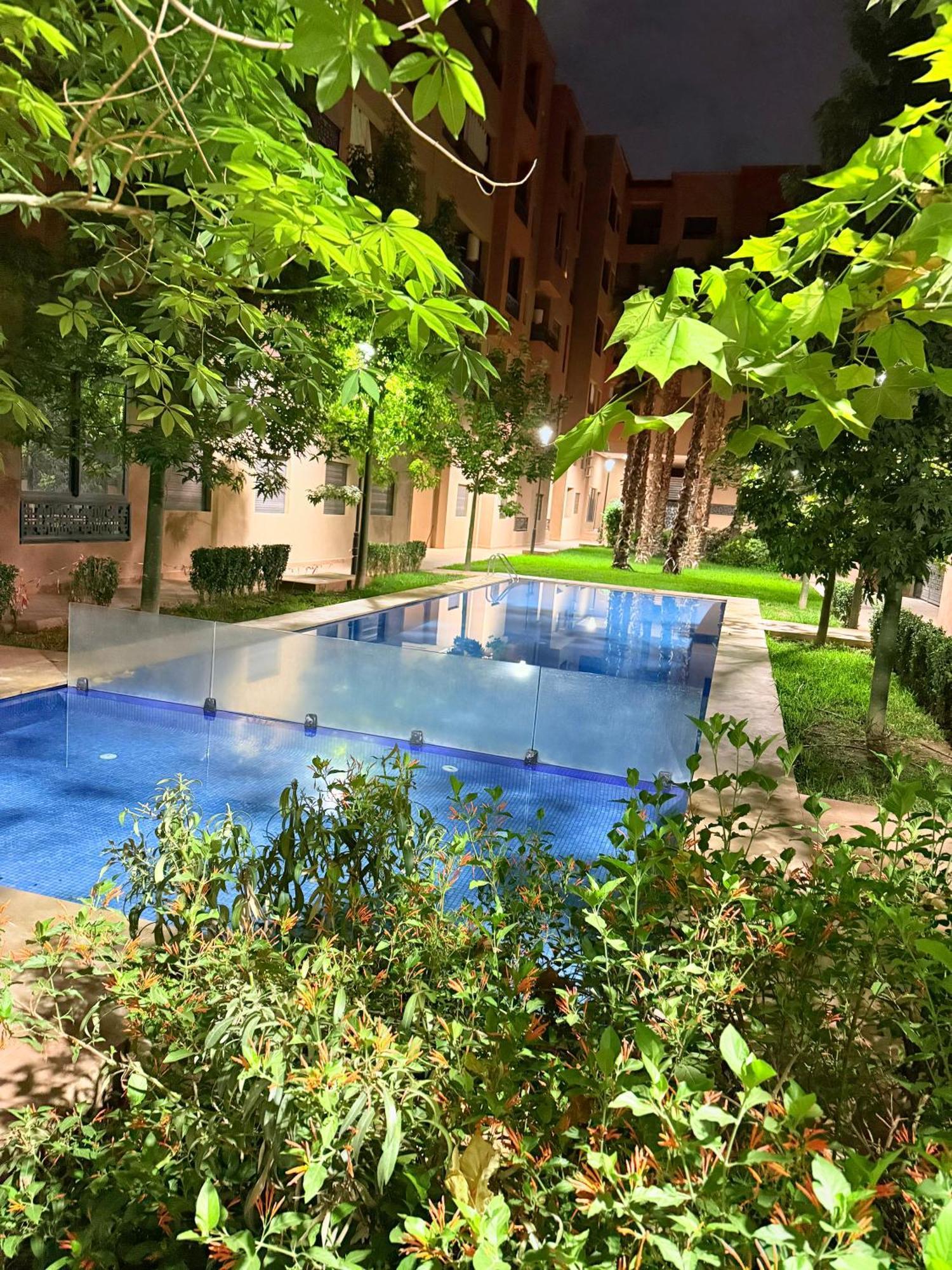 Appart Spacieux Moderne & Piscine & Family Appartement *