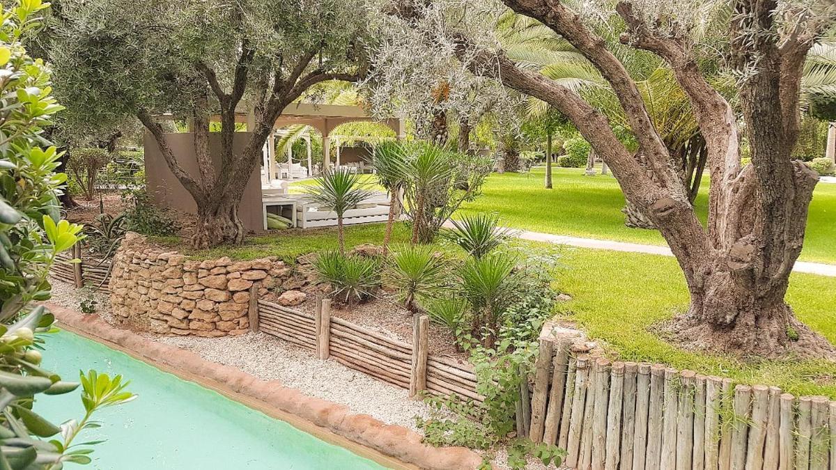 Appartement Moderne A Gueliz, Terrasse & Parking Prive *