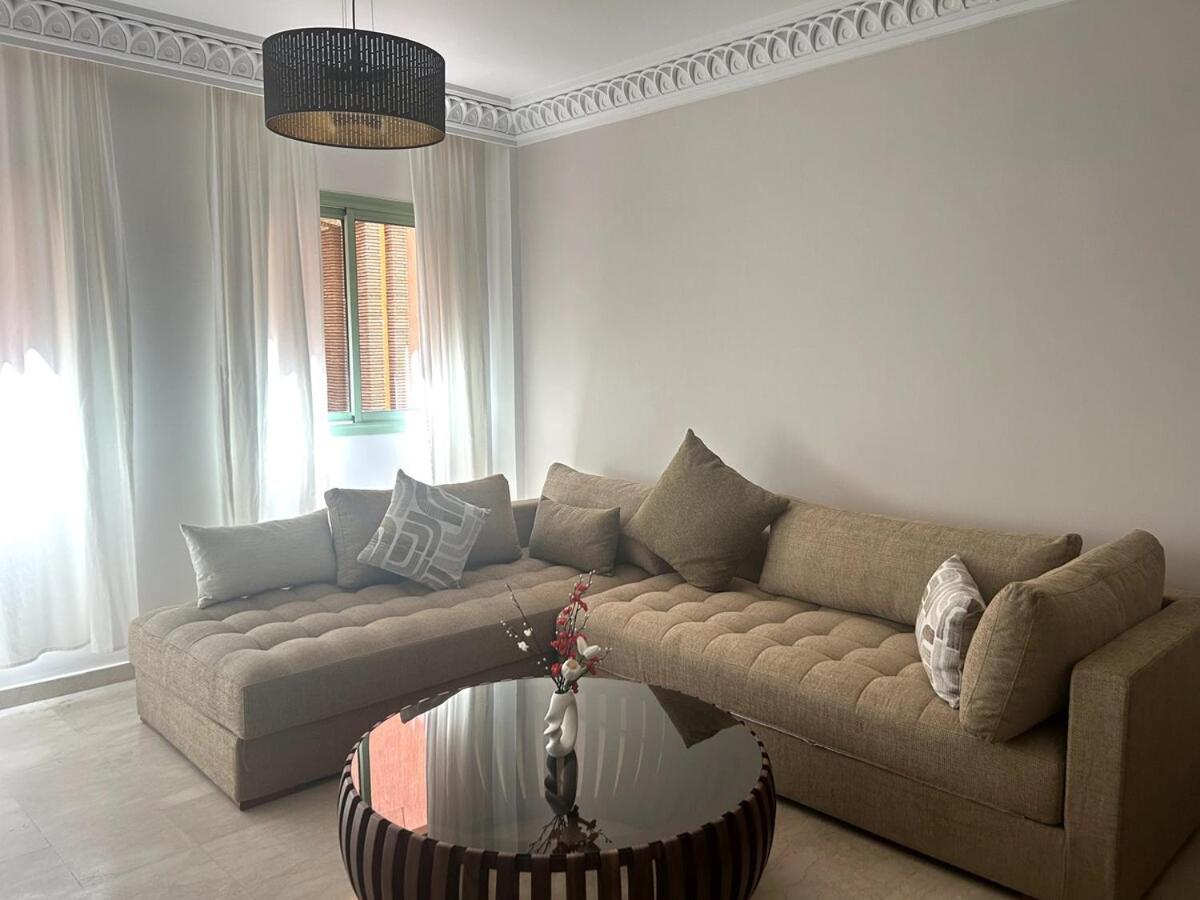 Hivernage Appt Andalou Avec Balcon Et Piscine Marrakesh