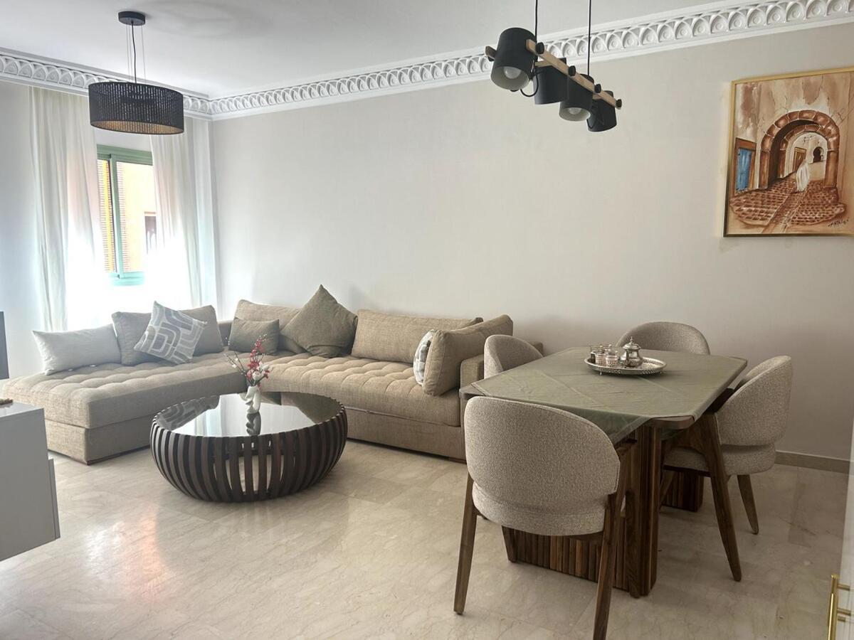 Hivernage Appt Andalou Avec Balcon Et Piscine * Marrakesh