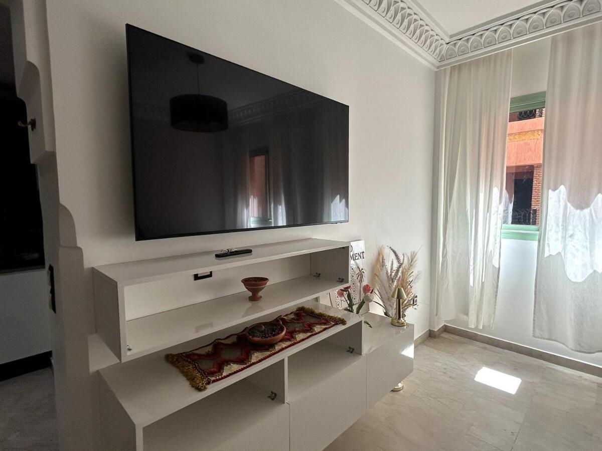 Appartement Hivernage Appt Andalou Avec Balcon Et Piscine *