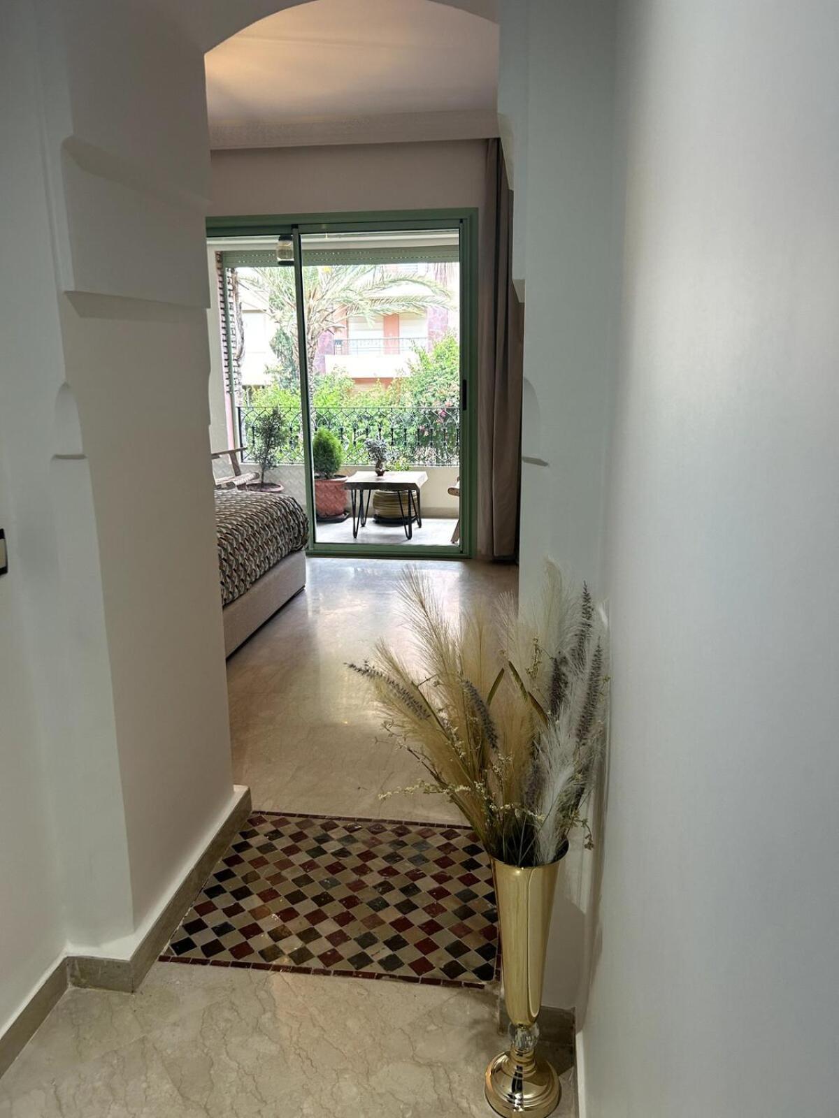 Hivernage Appt Andalou Avec Balcon Et Piscine *