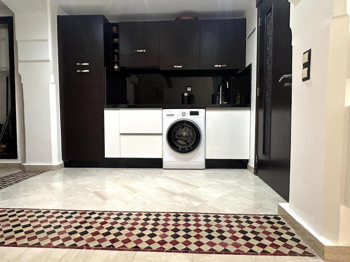 Hivernage Appt Andalou Avec Balcon Et Piscine Marrakesh