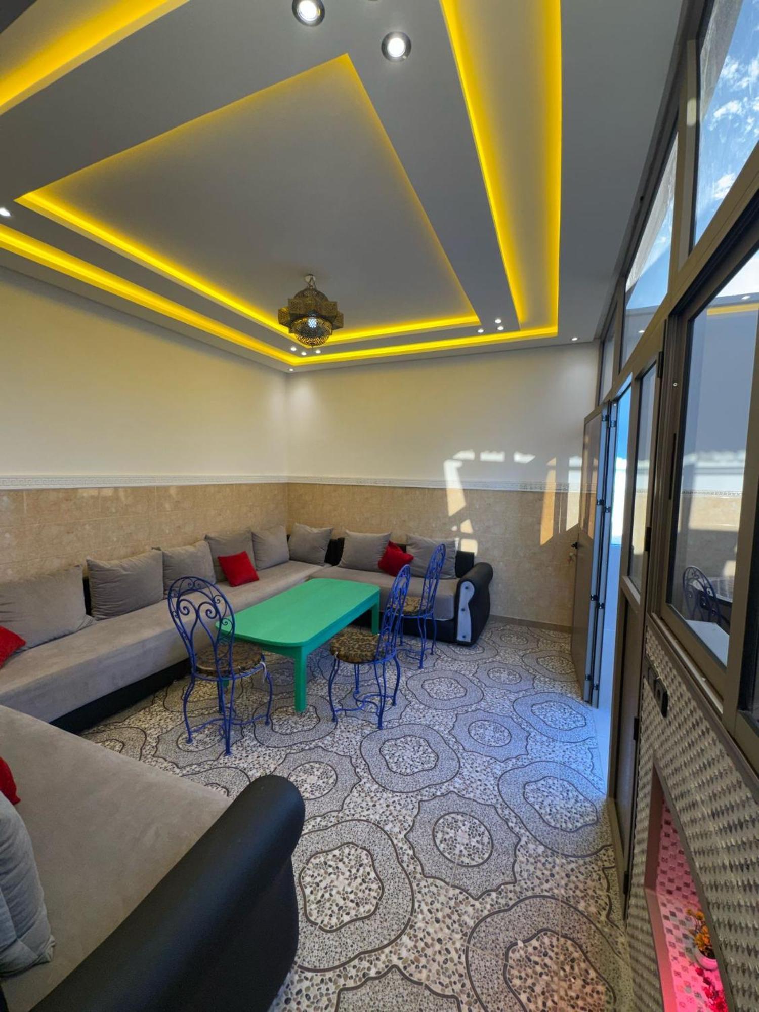 Appartamento 5 Min Aeroport Avec Terrasse Et Grand