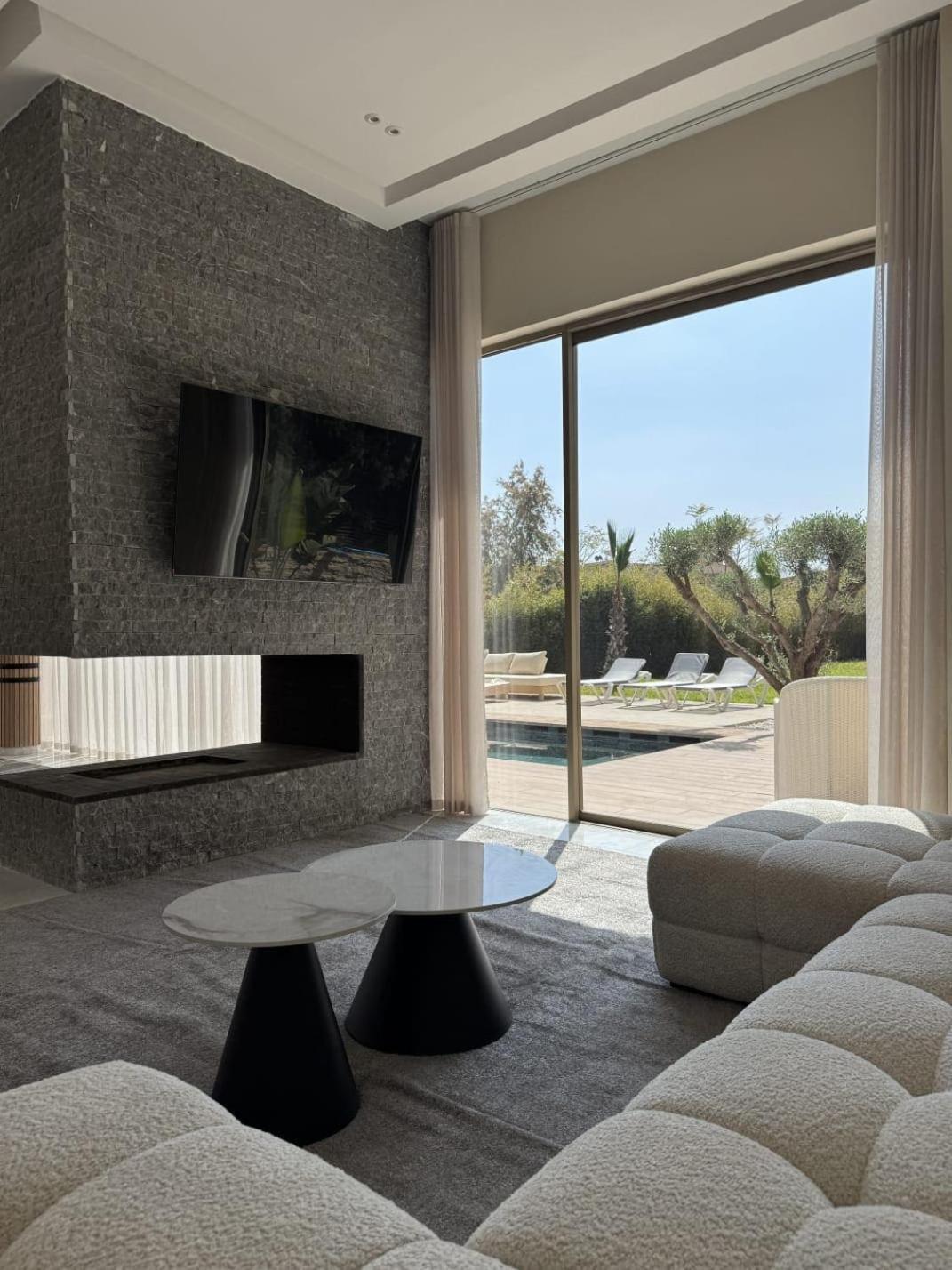 Maymouna Villa *