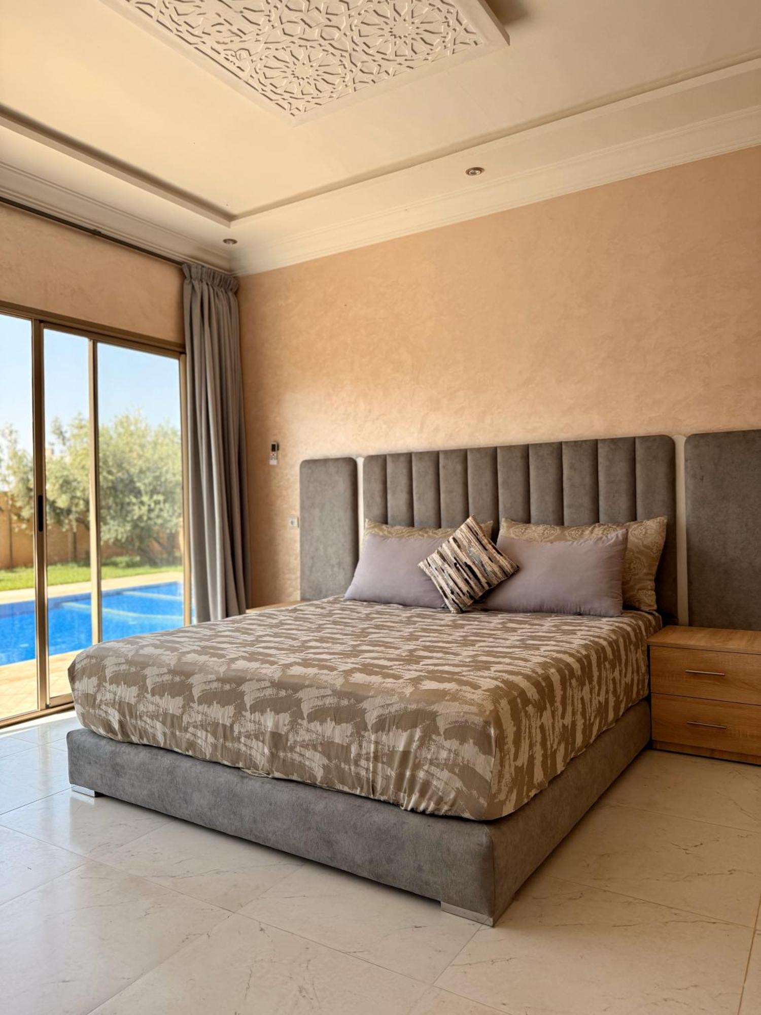 Villa The Atlas View And Elegant Marrakech *