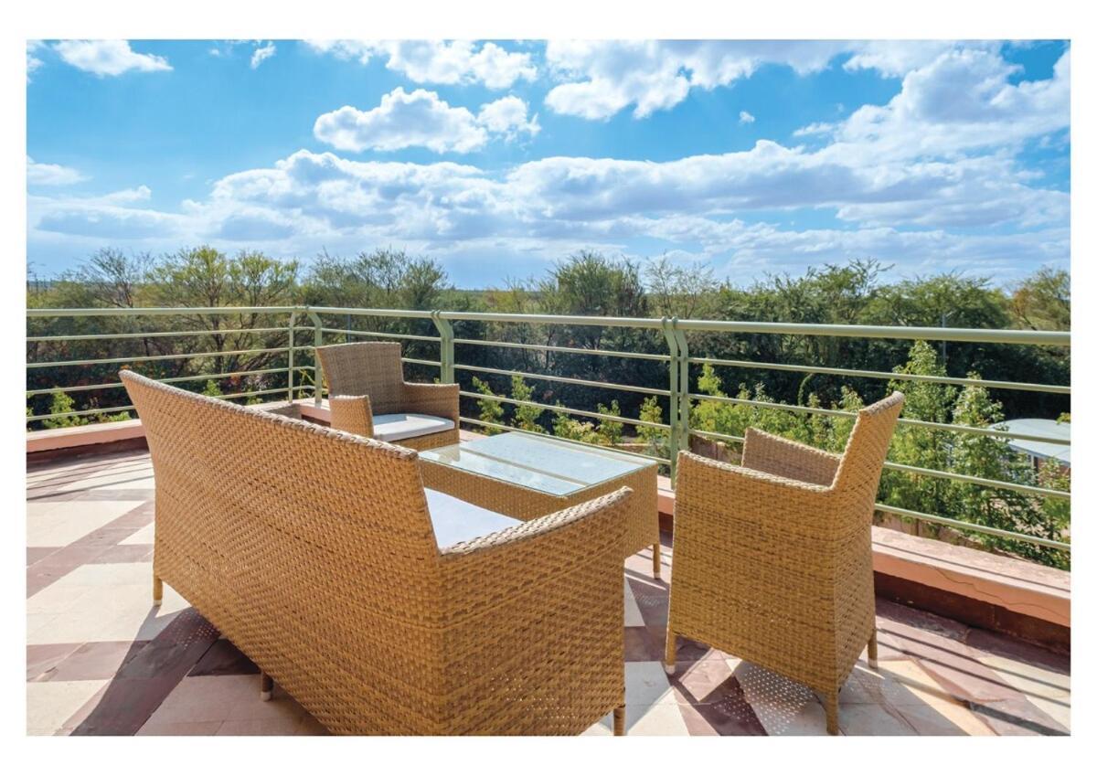 Pivoine Avec Jacuzzi, Cuisiniere, Piscine *