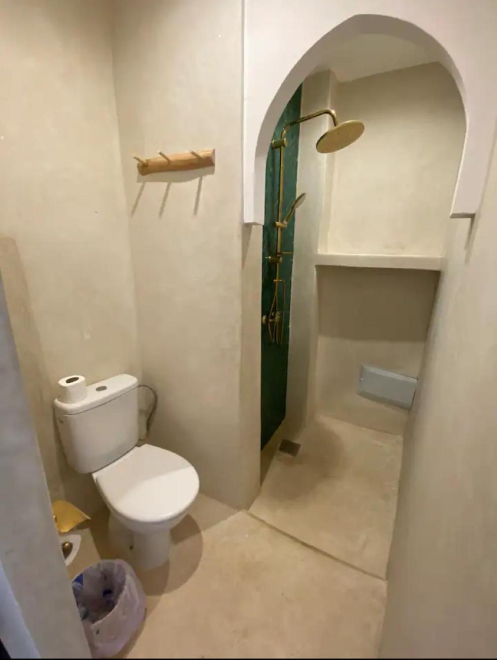 Riad Ravissant Avec 4 Et Belle Terrasse Avec Bassin Sur Le Toit