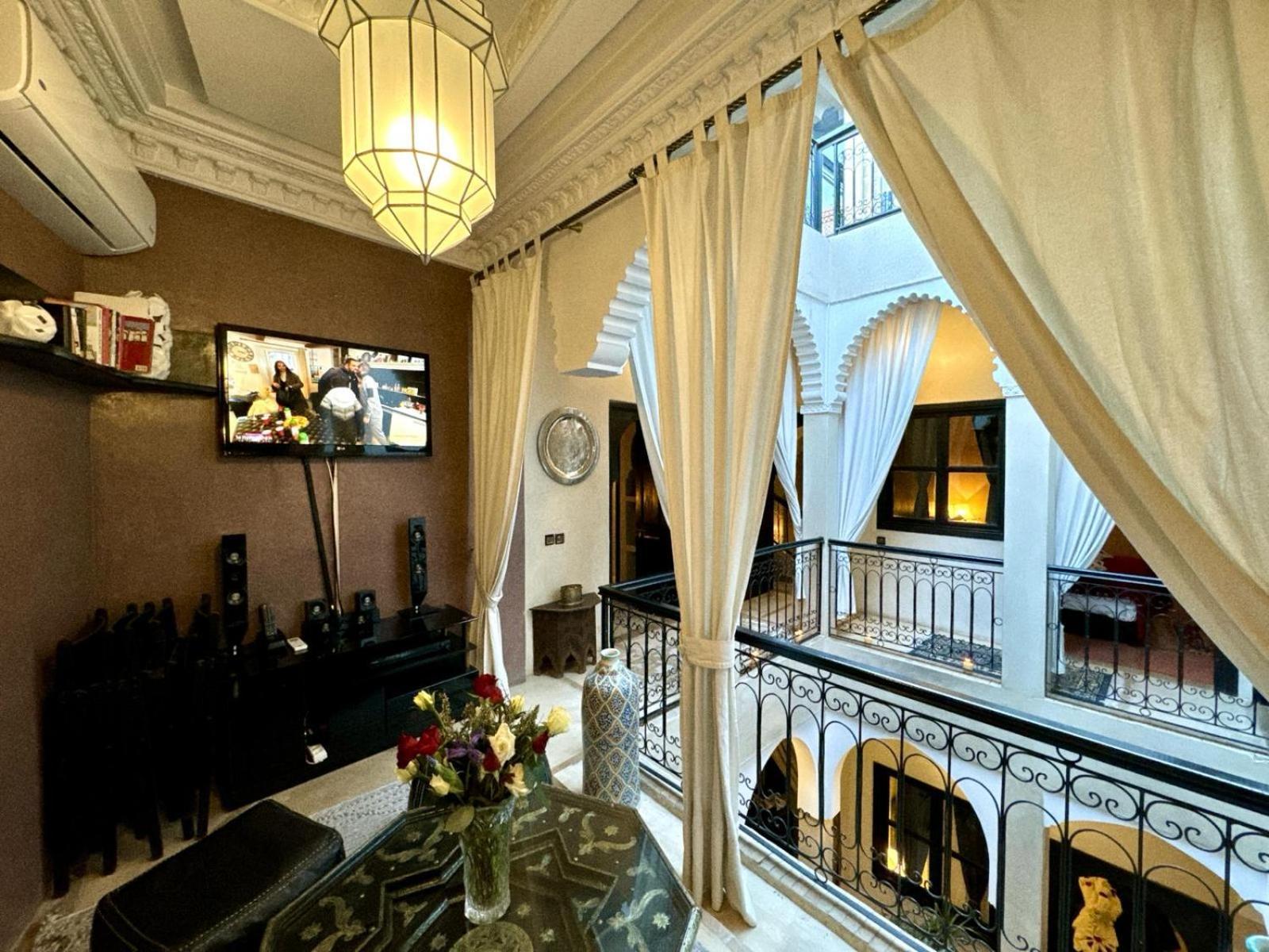 Art De Vivre Avec Jacuzzi Villa