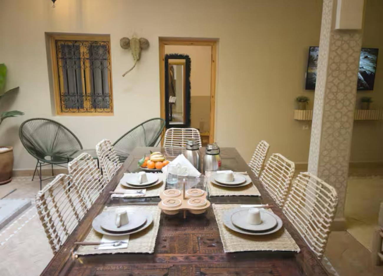Riad Ravissant Avec 4 Et Belle Terrasse Avec Bassin Sur Le Toit Marrakesh