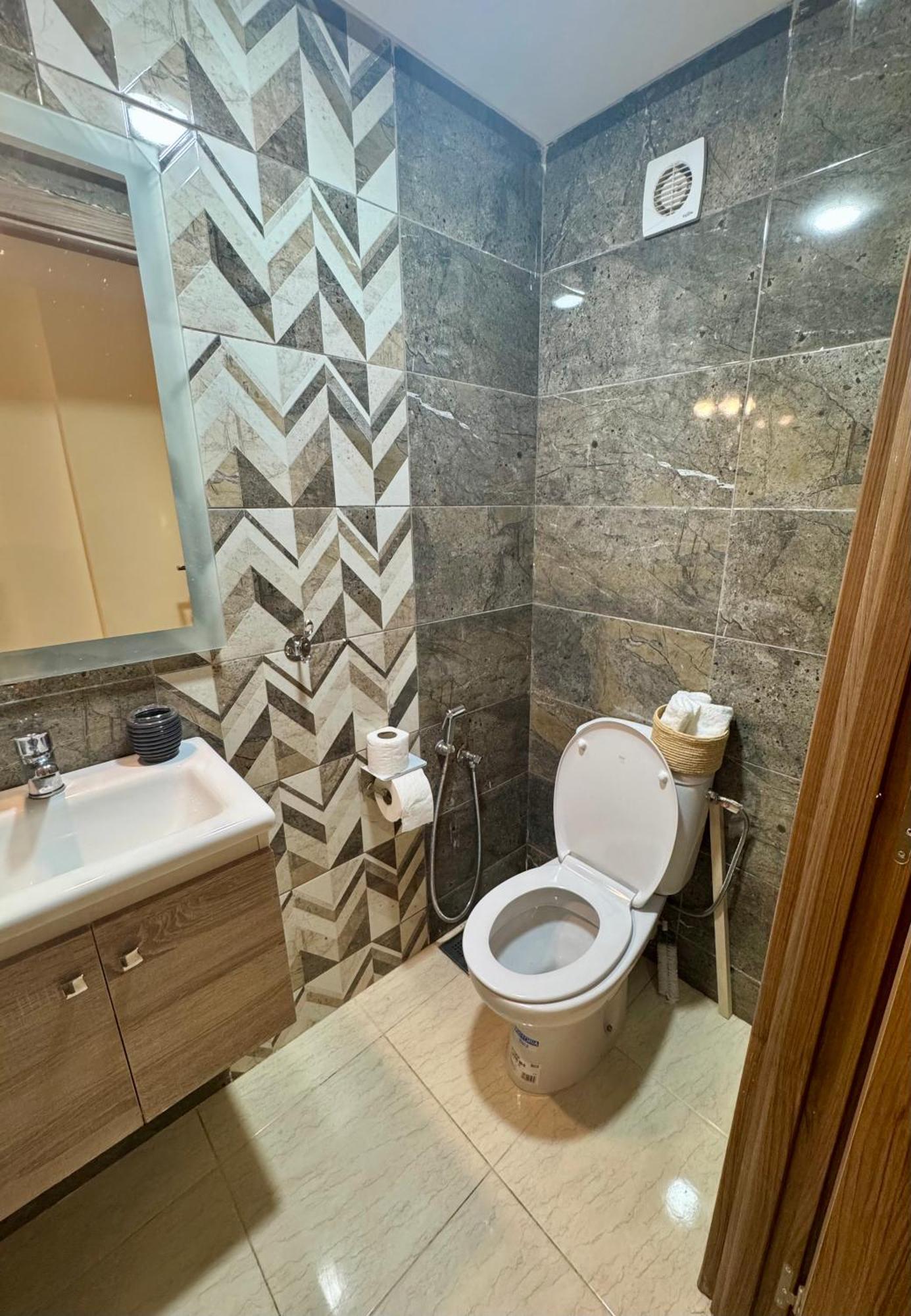 Apartment The Cosy Duplex With Gym Access & Near Mall, Palooza *