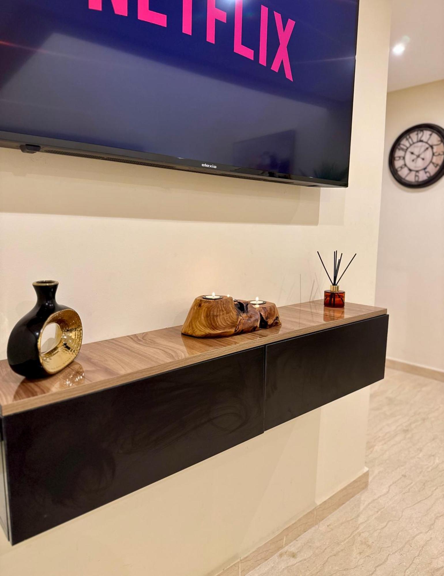 The Cosy Duplex With Gym Access & Near Mall, Palooza Apartment