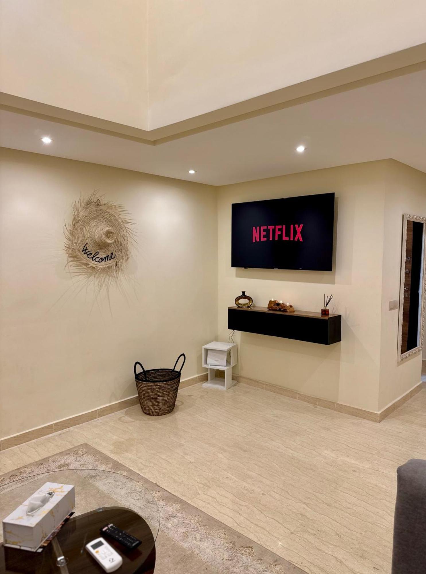 Apartment The Cosy Duplex With Gym Access & Near Mall, Palooza *