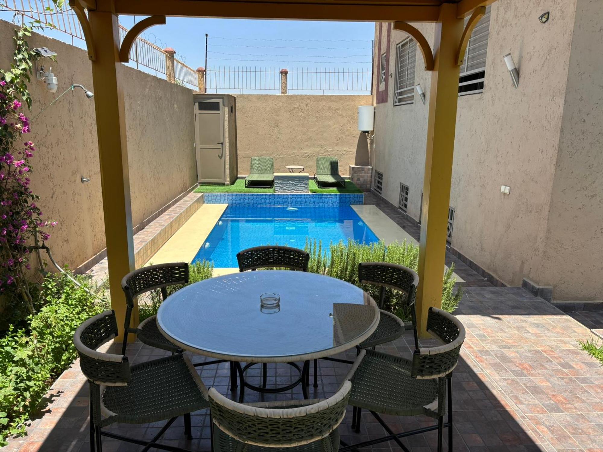 Sara, Superbe Avec Jardin Et Piscine Privee Apartment