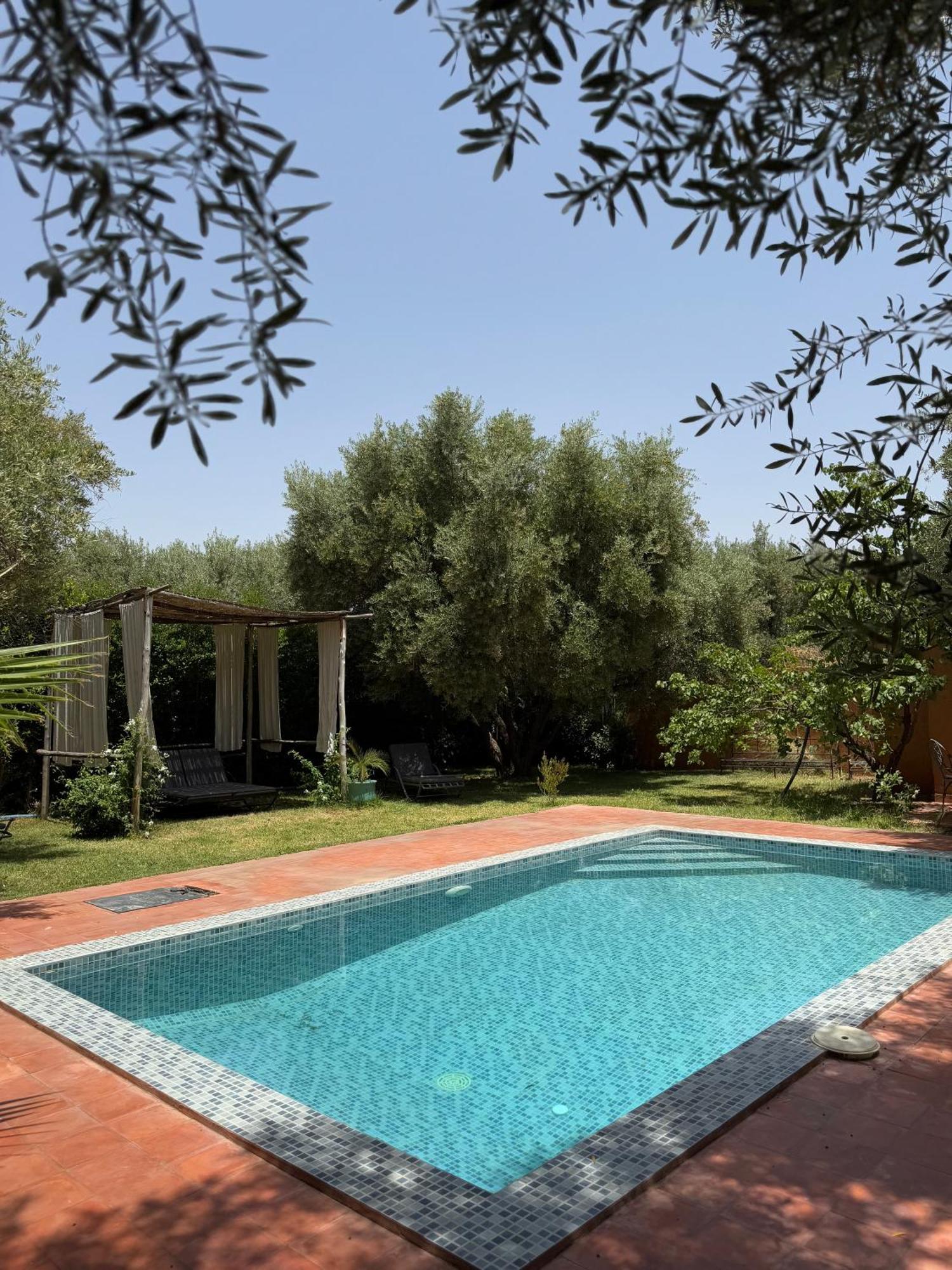 Marrakech -10min Away- Peaceful With A Private Pool Villa