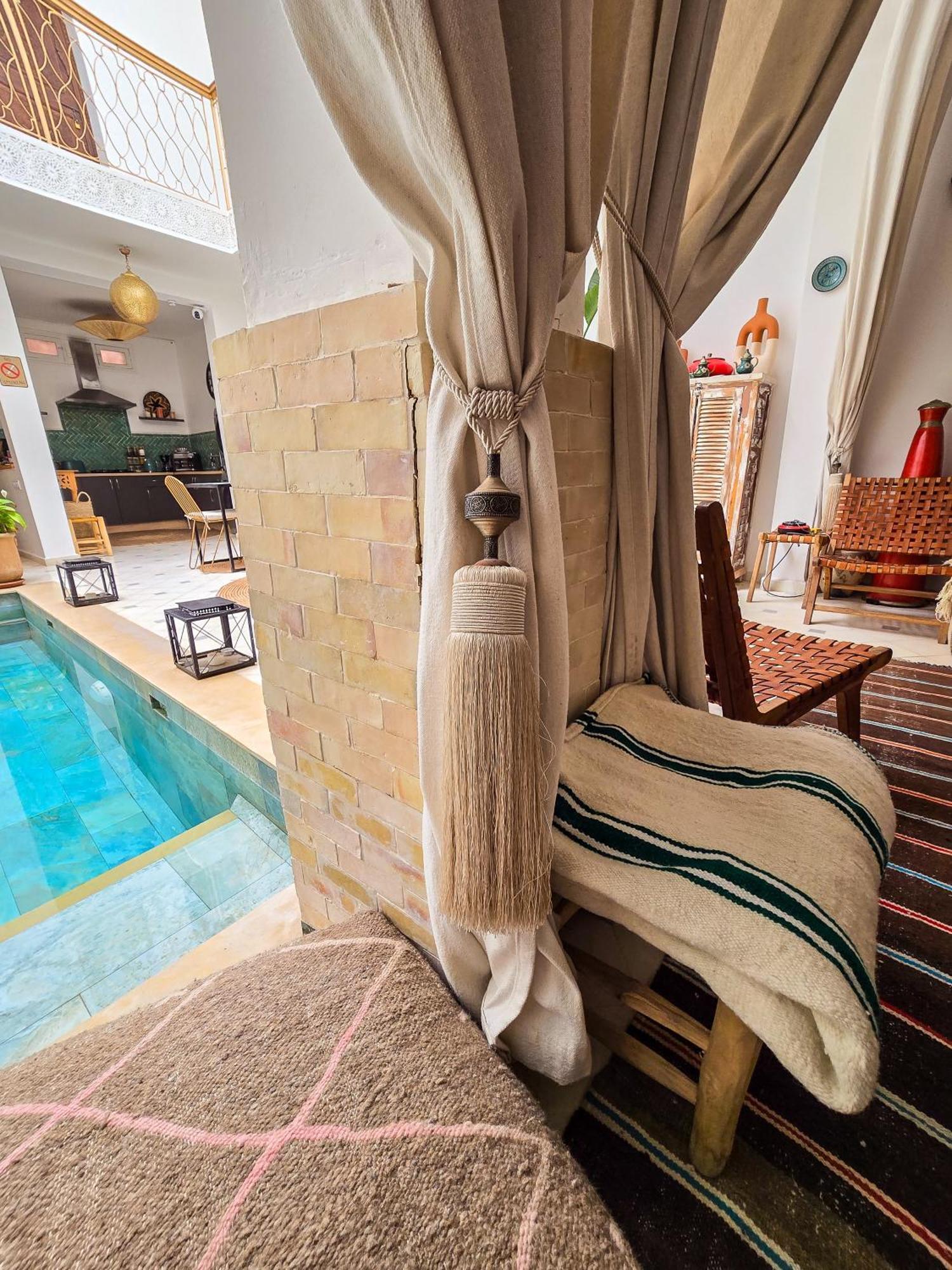 Riad Larbi Khalis