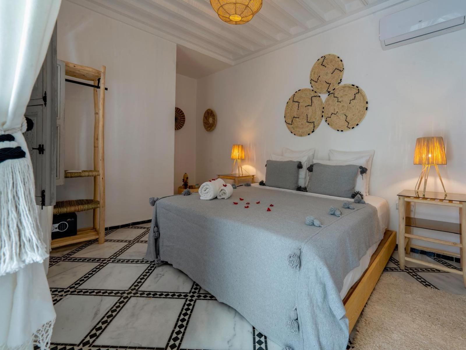 Nelia Marrakech, Collection Frühstückspension