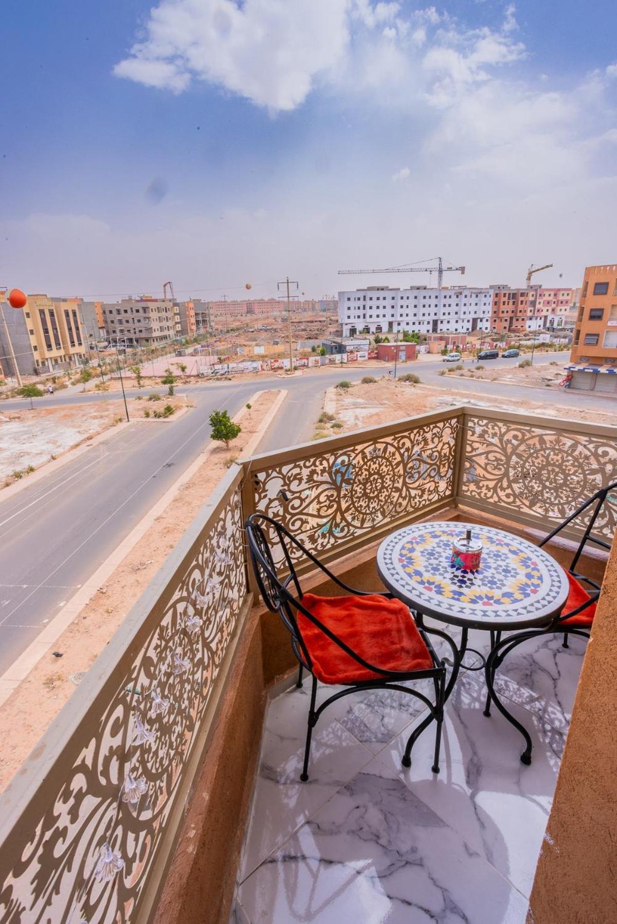 Hags - Traditional Modern Apartment, Full Ac, 10m From Airport Marrakesh