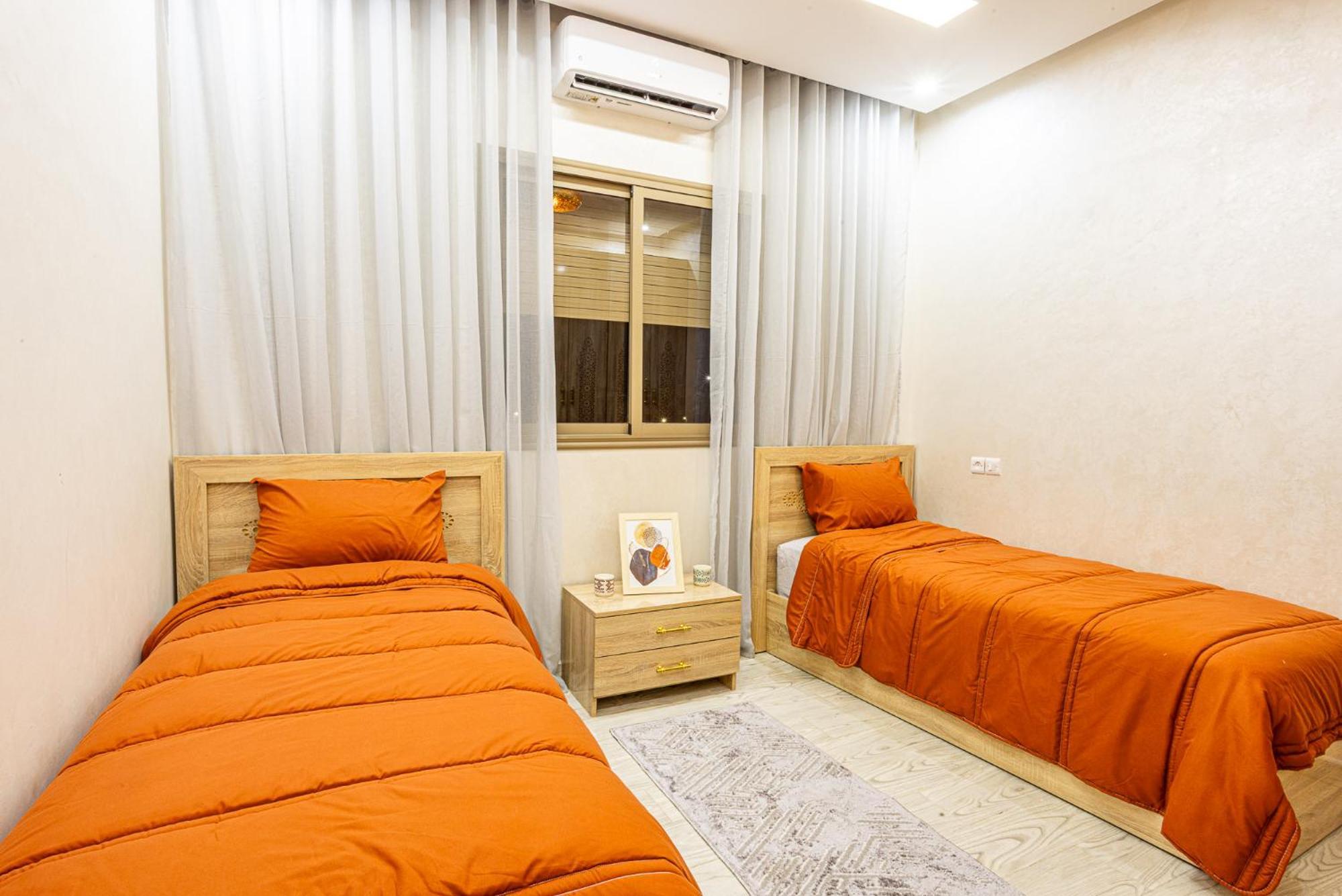 Hags - Traditional Modern Apartment, Full Ac, 10m From Airport