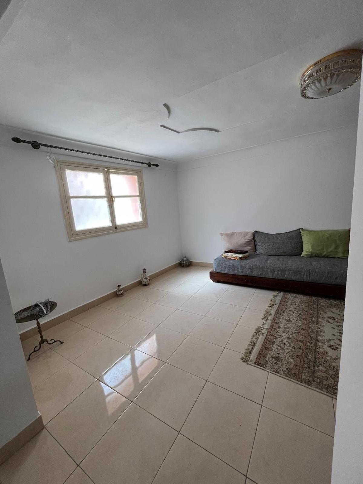 Apartment Quiet 2 Bedroom And Terrace Center