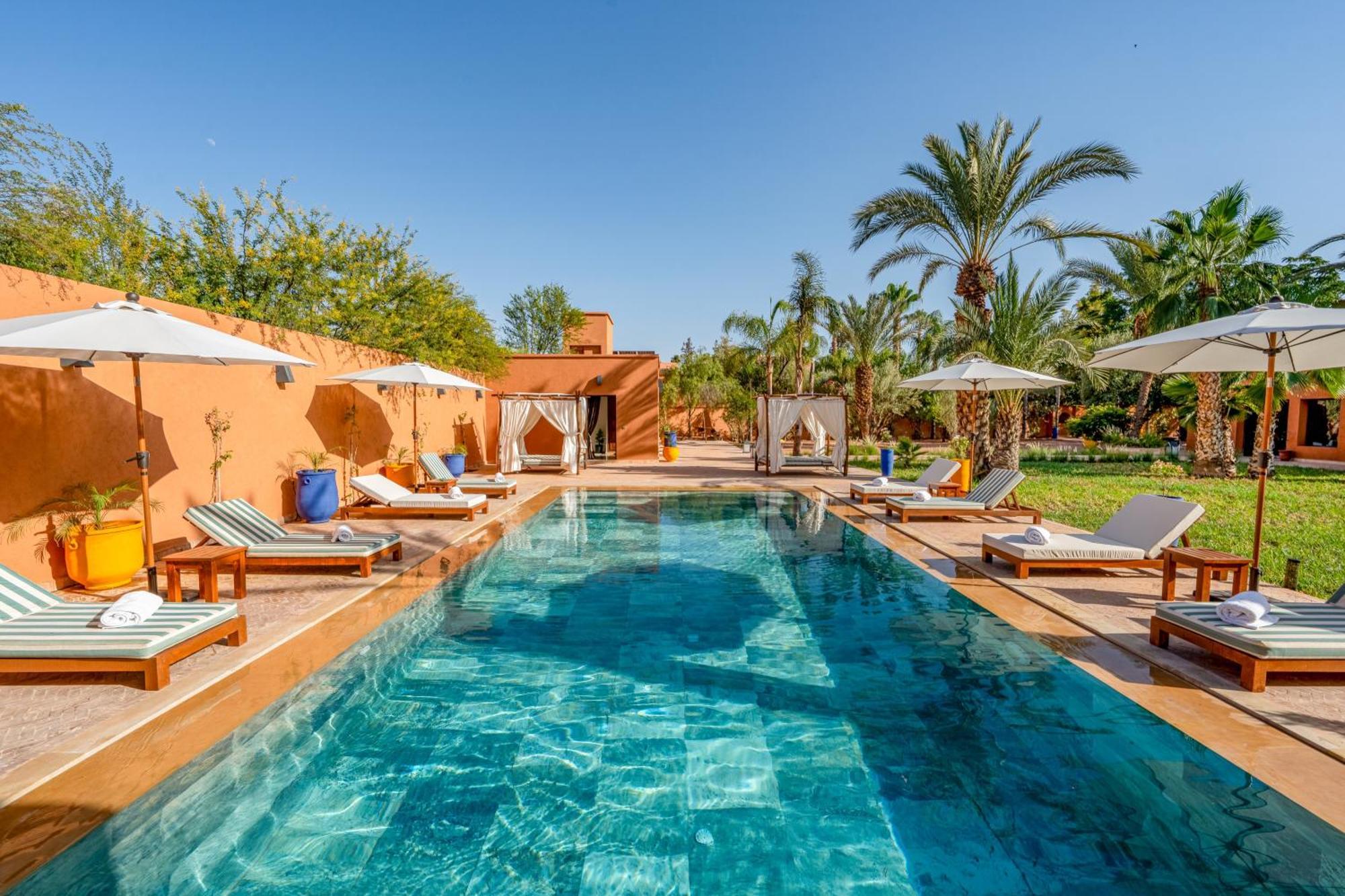 Simari Palmeraie Marrakech Nouveau! Petit Dejeuner Compris-entierement Renovee-superbe Piscine Privee Chauffee-personnel De Maison Inclus-grand Jardin De 2000m2-terrain De Petanque-ambiance Typique Berbere-havre De Paix *